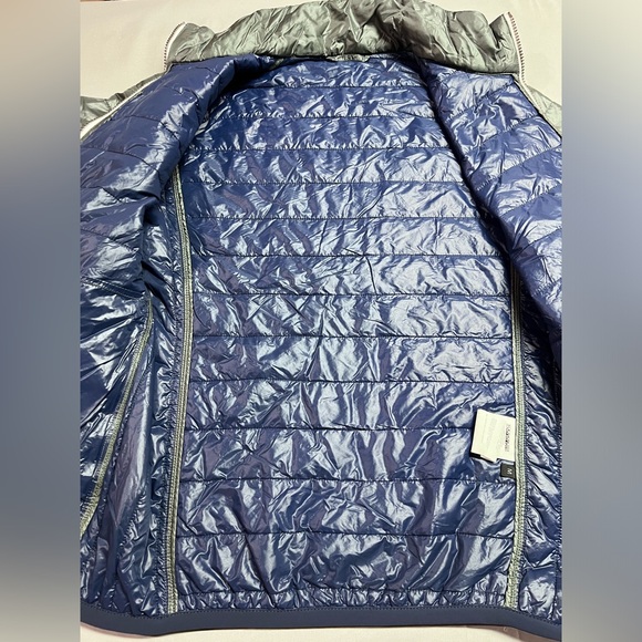 Napapijri Lightweight Packable Jacket Size Medium - Picture 6 of 7